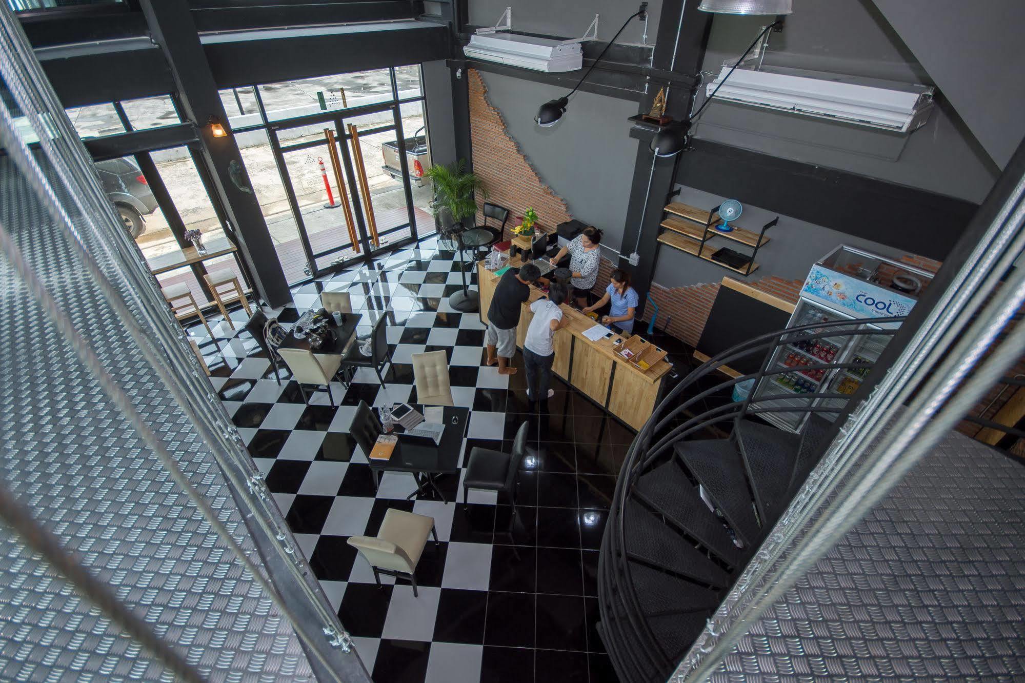The Logbook Room And Cafe' Chonburi Exterior foto